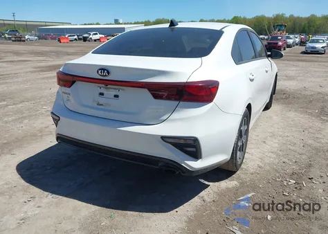 2020 Kia Forte Lxs z USA, uszkodzony, nr VIN 3KPF24AD6LE256720